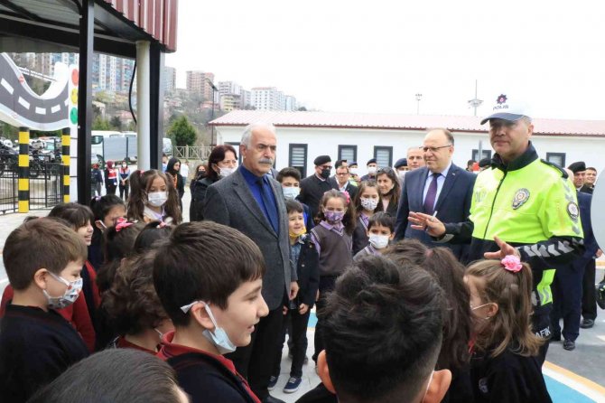 Çocuklar Trafik Kurallarını Eğlenerek Öğrenecek