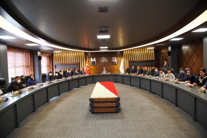 Bingöl Valisi Kadir Ekinci, Tübi̇tak Bölge Finallerinde Dereceye Giren Öğrencileri Ağırladı