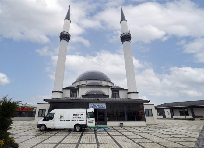 İ̇negöl’de Camiler Ramazana Hazırlandı