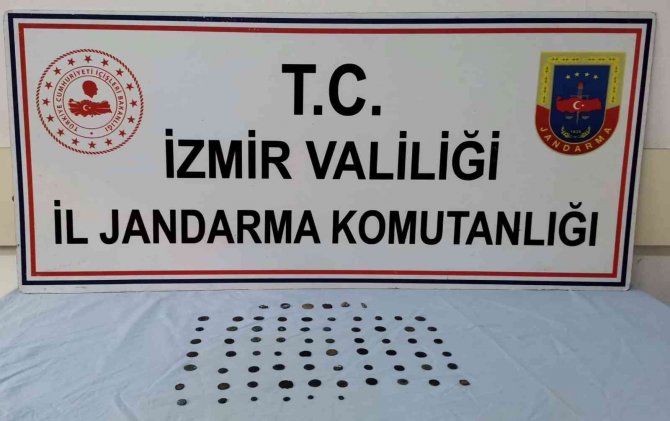 Yol Kontrolünde Durdurulan Araçtan Tarihi Eserler Çıktı
