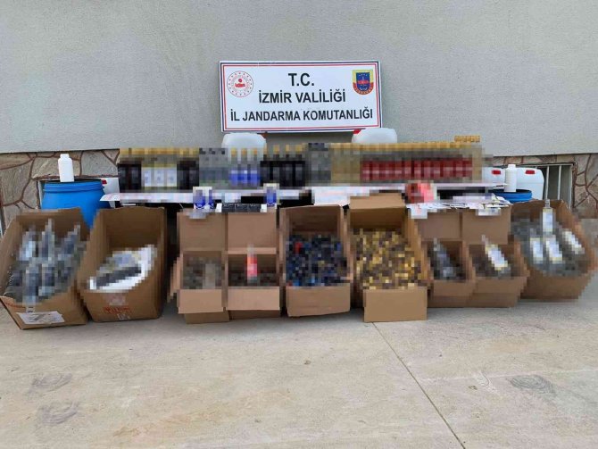 İ̇zmir’de Sahte İçki İmalathanelerine Baskında 7 Gözaltı