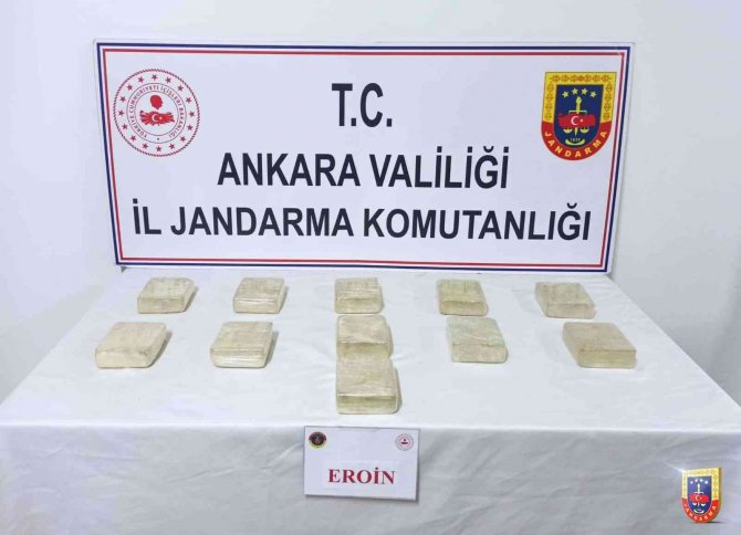 Jandarmanın Operasyonlarında 5 Kilo 500 Gram Eroin Ele Geçirildi