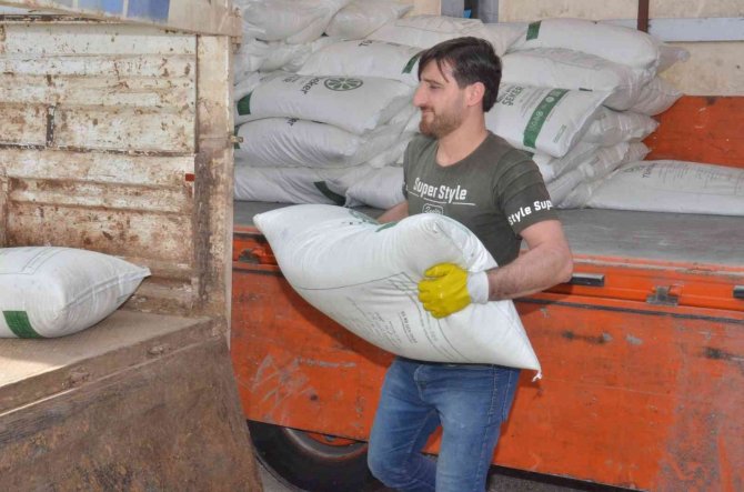 Elbistan’daki Arıcılara 25 Ton "Besleme Şekeri" Desteği