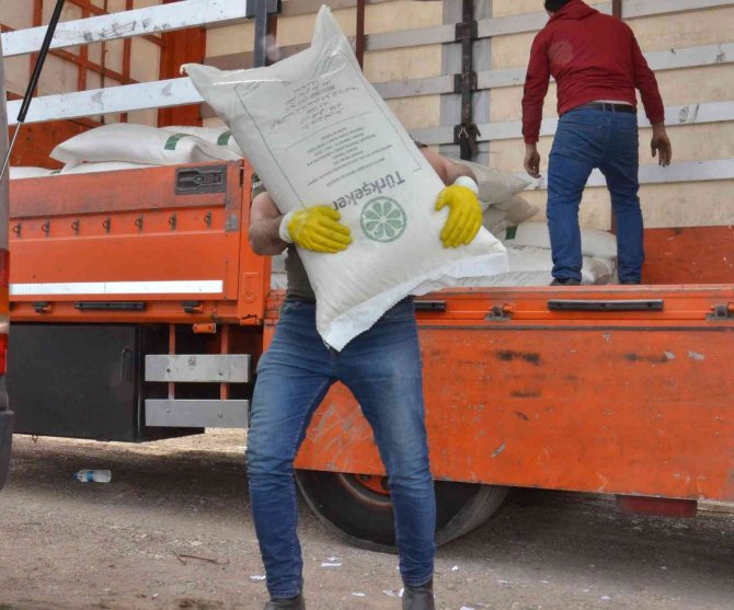 Elbistan’daki Arıcılara 25 Ton "Besleme Şekeri" Desteği