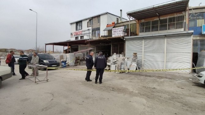 Kayseri’de Bir Şahıs Tabancayla Kendini Yaraladı