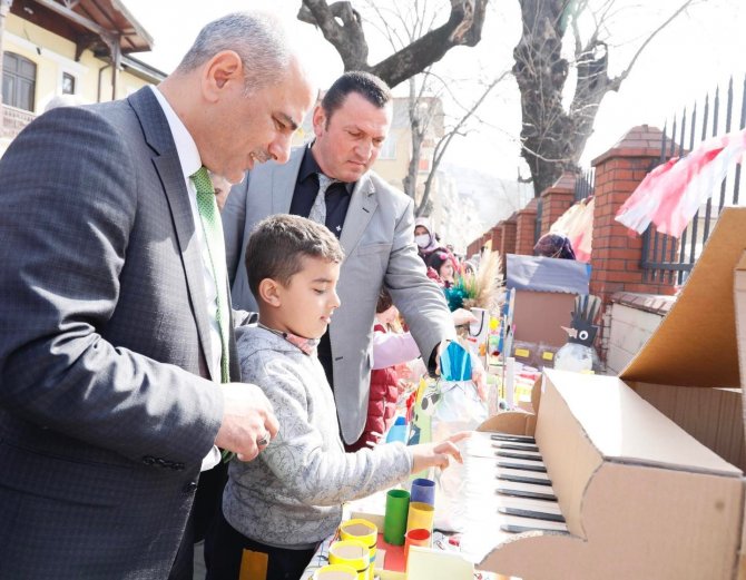 Miniklerden Geri Dönüşüm Defilesi