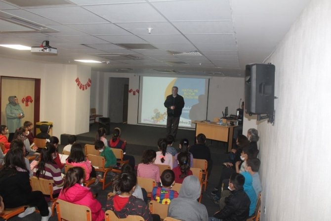 Köyceğiz’de Yazar Siyami Yozgat Öğrencilerle Buluştu