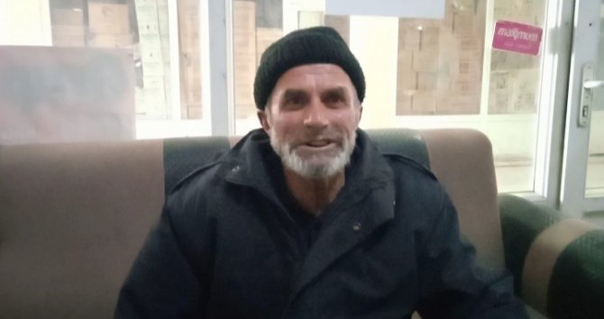 Aynı Yere Yuva Yapan Leylekler Köyün Simgesi Oldu