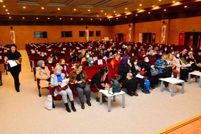 Manavgat Belediyesi’nden ‘Toros Kadınları’na Eğitim