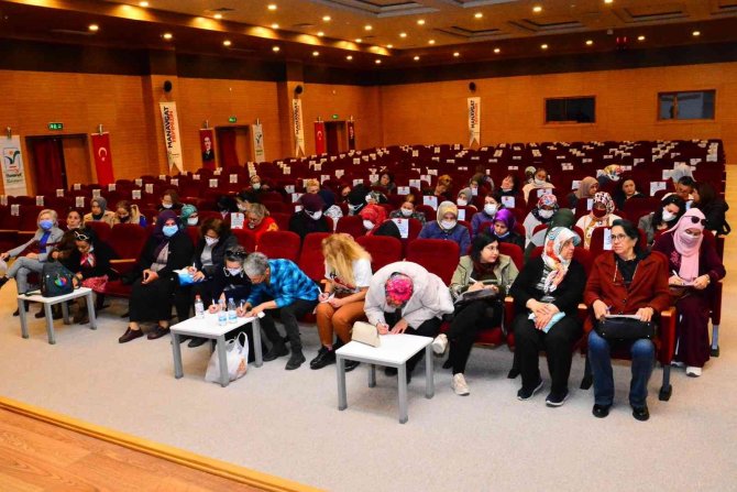 Manavgat Belediyesi’nden ‘Toros Kadınları’na Eğitim