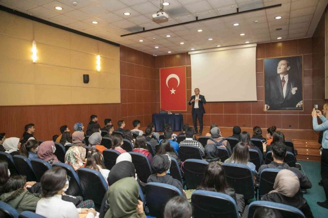 Öğrenciler, Mersin Tarihini Dinledi