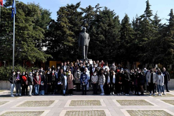 Kurs Merkezi Öğrencileri, Üniversiteyi Gezdi