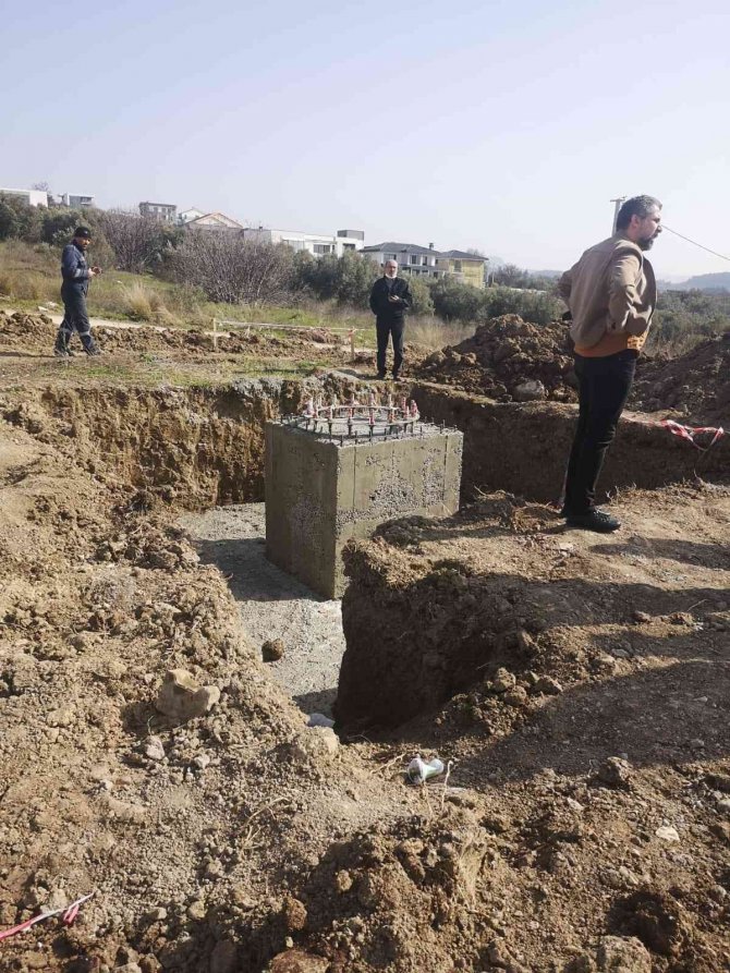 Bursa’da Çocuk Parkına Niyet Baz İstasyonuna Kısmet