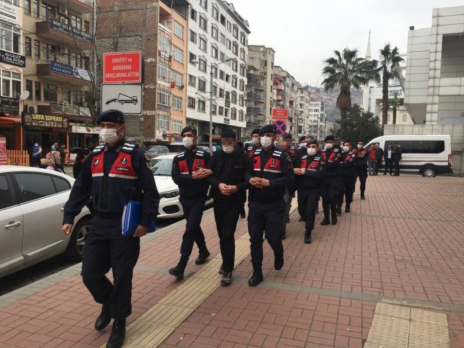 Pkk’lı Teröristlere Finansman Sağlayan 5 Şüpheli Adliyeye Sevk Edildi