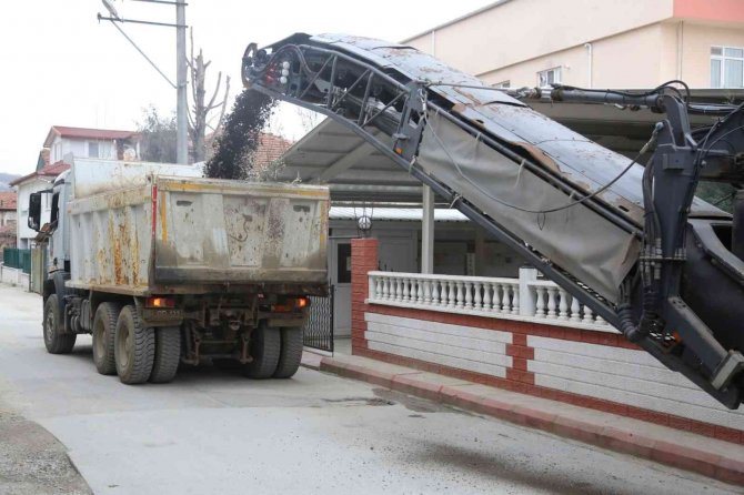 Serdivan’da Asfalt Çalışmaları Hız Kesmiyor