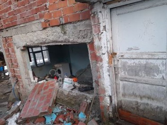 Sinop’ta Heyelan: 5 Ev Kullanılamaz Hale Geldi