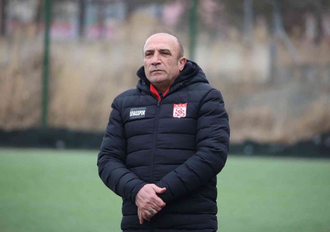 Sivasspor Teknik Direktörü Ercanlı’dan Kadın Futboluna Büyük Katkı