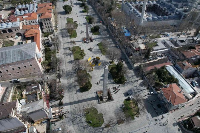 Sultanahmet Meydanı’ndaki Yılanlı Sütun Restore Ediliyor