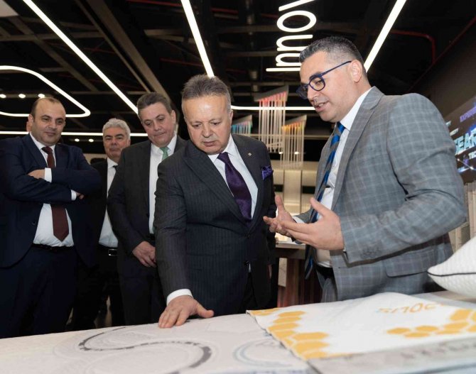 “İ̇hracatta Son 18 Ayın 16’sında Rekor Kırıldı”