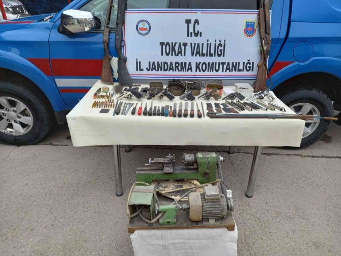 Tokat Merkezli 3 İlde Uyuşturucu Operasyonu: 24 Kişi Gözaltı