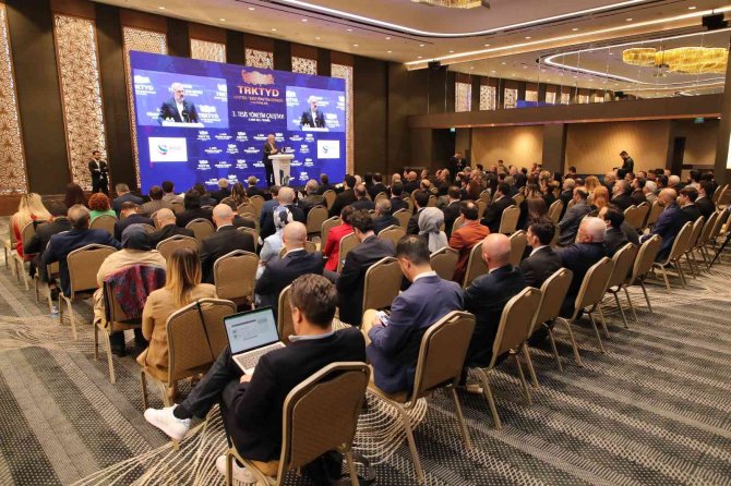Ak Parti İ̇l Başkanı Kabaktepe: "Sitelerin, Apartmanların İnsani Yaşam Kalitesini Yükseltecek Şekilde Yönetilmesi Sağlanmalı"