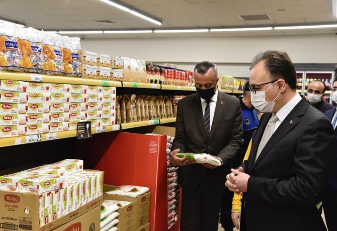 Vali Kızılkaya, Marketlerde Fahiş Fiyat Ve Stok Denetimi Yaptı