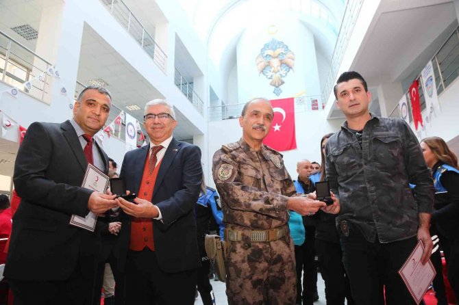 Polis Ramazan Ayında Düşen Kan Stoklarına Derman Olacak
