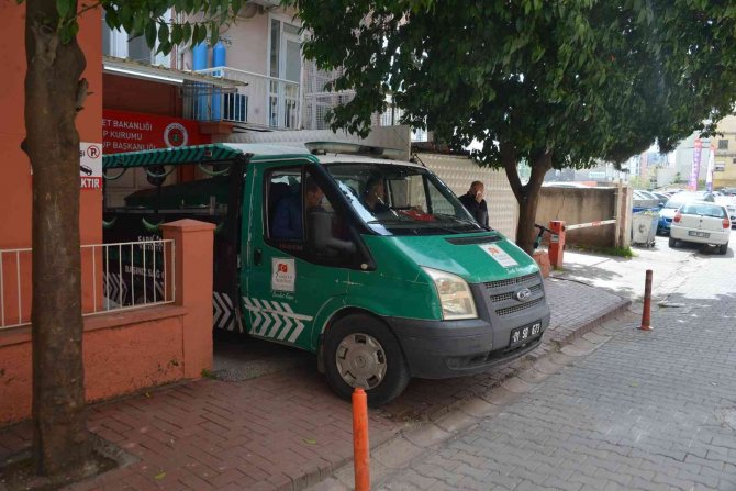 Oğlu Tarafından Öldürülen Kadının Cenazesi Morgtan Alındı