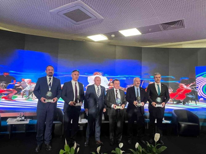 Antalya Büyükşehir Belediyesi İ̇klim Değişikliği Zirvesi’nde