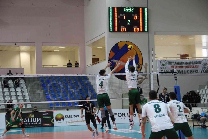 Efeler Ligi: Bingöl Solhan Spor: 3 - Bursa Bbsk: 2