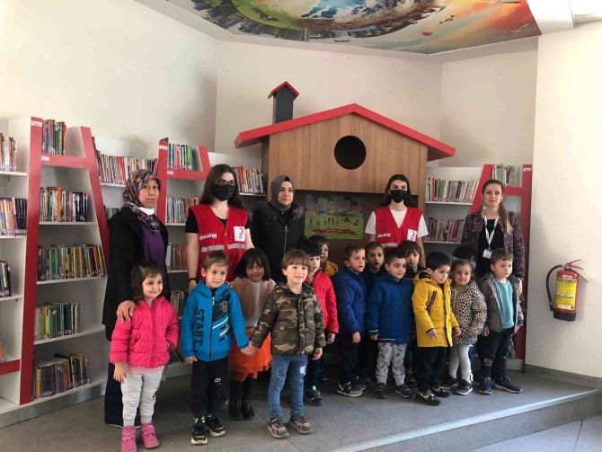 Miniklere Kitap Okuma Ve Kütüphanenin Önemi Anlatıldı