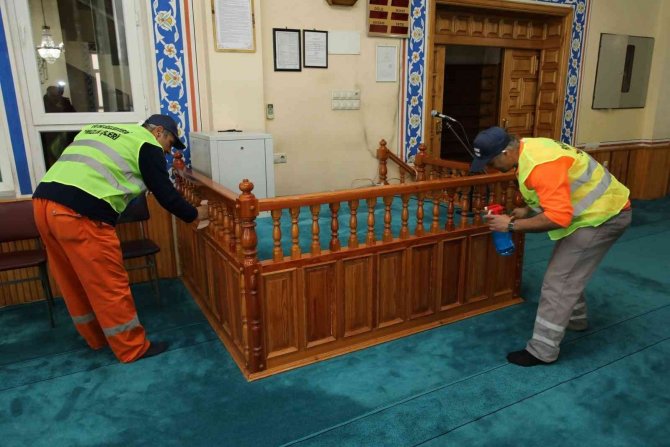 Camilerde Ramazan Temizliği