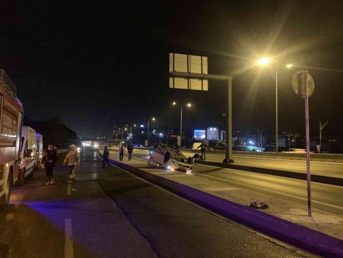 Bostancı’da Otomobil Takla Attı: Araçtaki İki Kişi Yara Almadan Kurtuldu