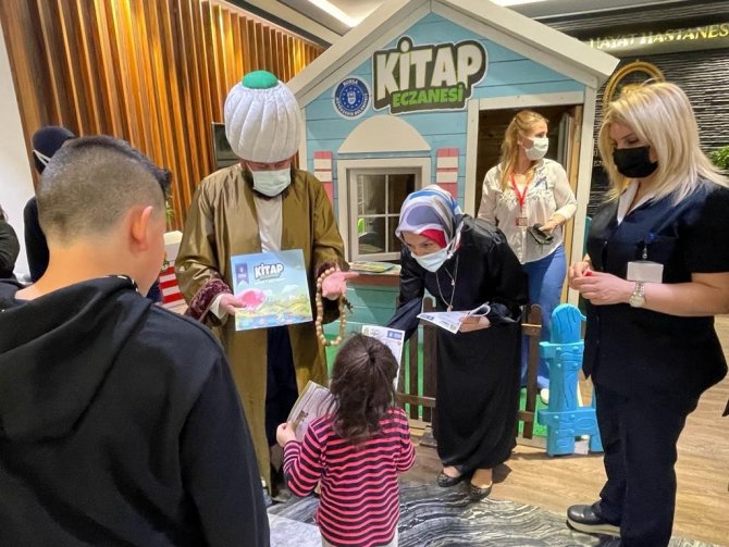 Çocukların Reçetesine Kitap Yazıldı