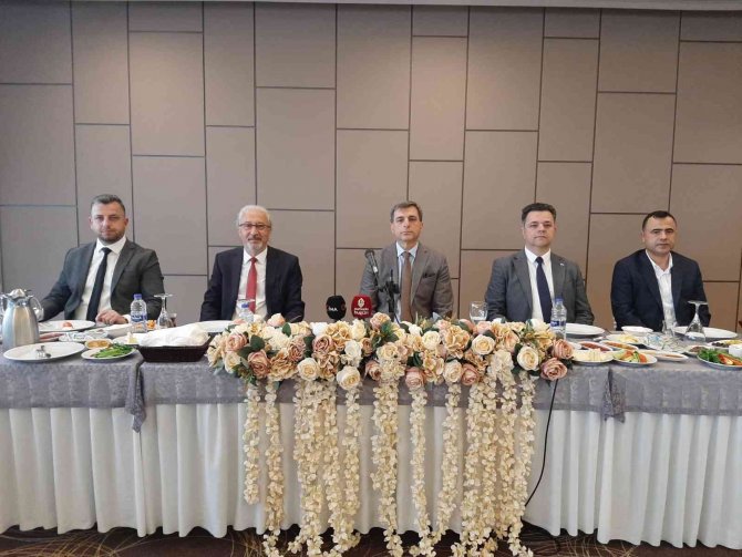 Bursa Esnaf Odası Başkanı Ali Özkan İ̇lhan, Besob’a Başkan Adaylığı Açıkladı