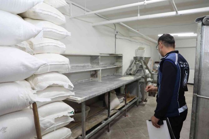 Büyükçekmece’de Market Ve Fırınlara Fiyat Denetimi