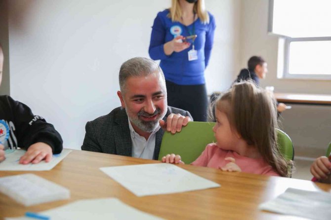 Otizm Farkındalık Günü Programında Doyasıya Eğlendiler