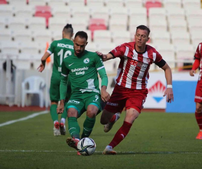 Sivasspor, Giresun’dan Galibiyetle Dönmek İstiyor