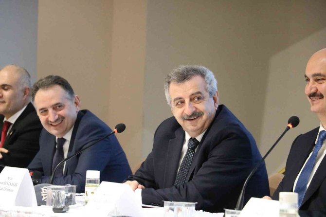 Edirne’de "İ̇ş Dünyasının Sorunları Ve Çözüm Önerileri" Masaya Yatırıldı