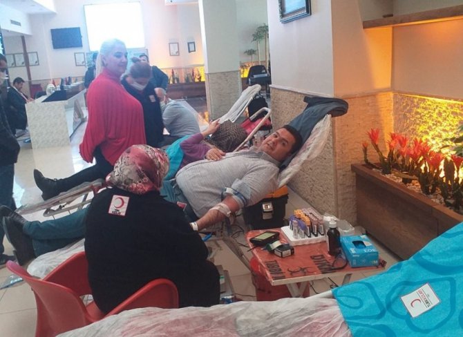 Elazığ Belediyesi Personelinden Kan Bağışına Destek