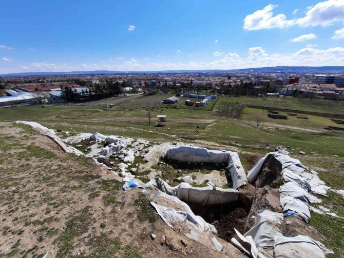 Yeni Rotalar Keşfeden Millî Sporcunun Son Durağı Şarhöyük Kazı Alanı Oldu