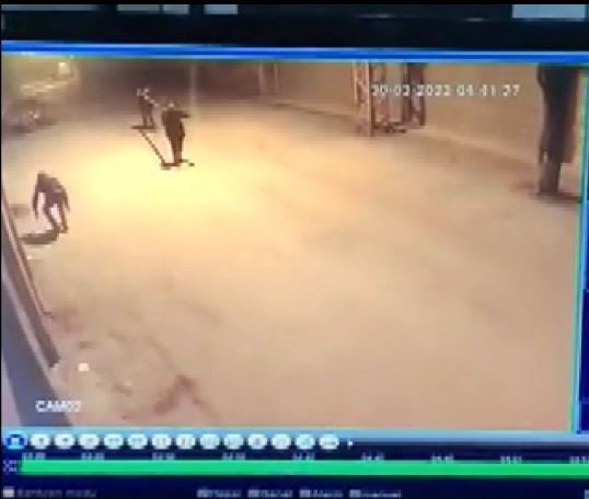 Hırsız Duvardan İnerken Hırsızlarla Karşılaştı
