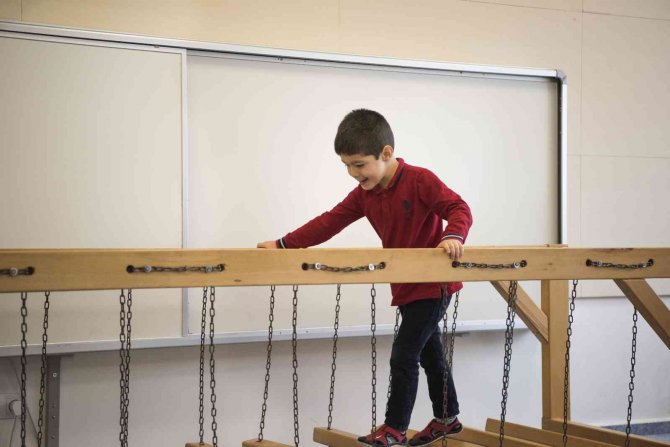 Türkiye’nin Alanında İlk Ve Tek Engelliler Araştırma Enstitüsü Anadolu Üniversitesi’nde