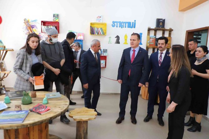 Hakkari’de "Geri Dönüşüm Kütüphanesi" Açıldı