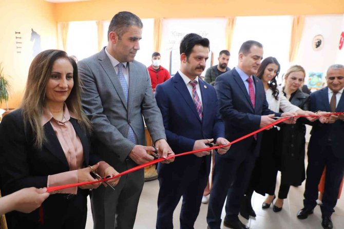 Hakkari’de "Geri Dönüşüm Kütüphanesi" Açıldı