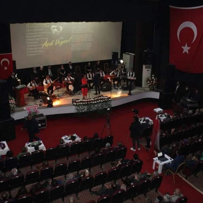 Aşık Veysel Türküleri İle Anıldı