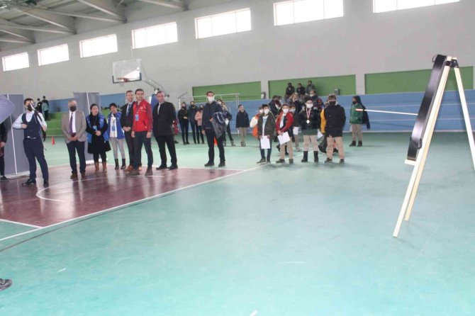 Kaymakam Çelik Ve Başkan Barçın Ok Attı