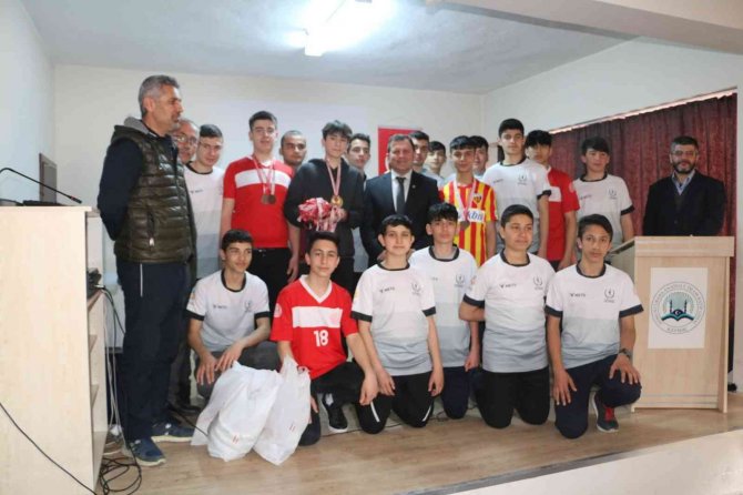 Kabakcı, Öğrenciler İle Buluştu
