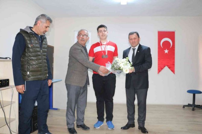 Kabakcı, Öğrenciler İle Buluştu
