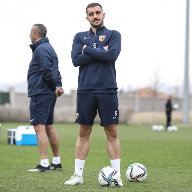 Kayserispor’un Milli Futbolcuları Döndü